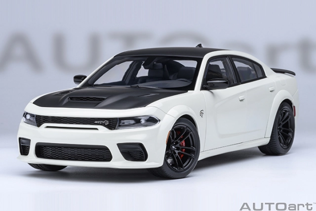 71751 1/18 DODGE CHARGER SRT HELLCAT REDEYE JAILBREAK (KNUCKLE WHITE)