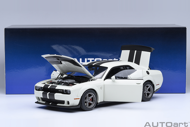 71766 1/18 DODGE CHALLENGER SRT SUPER STOCK 2023 (KNUCKLE WHITE)