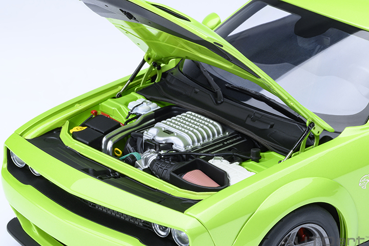 71769 1/18 DODGE CHALLENGER SRT SUPER STOCK 2023 (SUBLIME/GREEN)