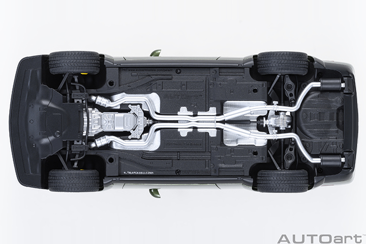 71761 1/18 DODGE CHALLENGER SRT JAILBREAK 2022 (F8 GREEN)