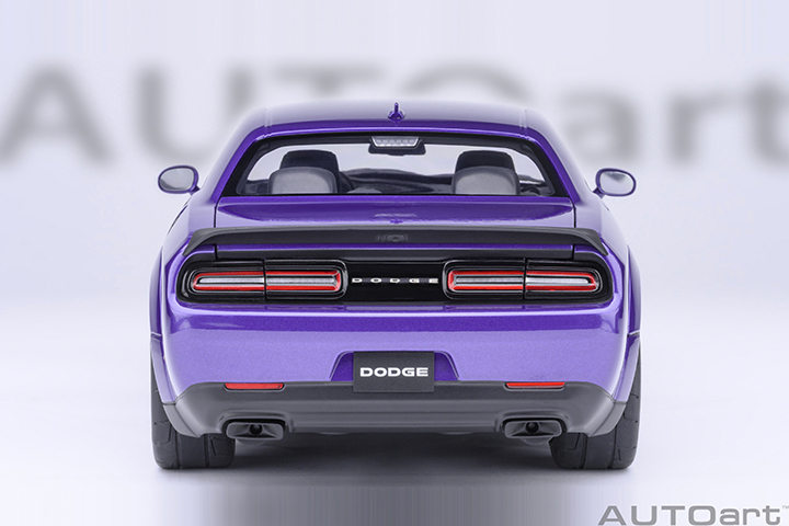71768 1/18 DODGE CHALLENGER SRT SUPER STOCK 2023 (PLUM CRAZY/PURPLE)