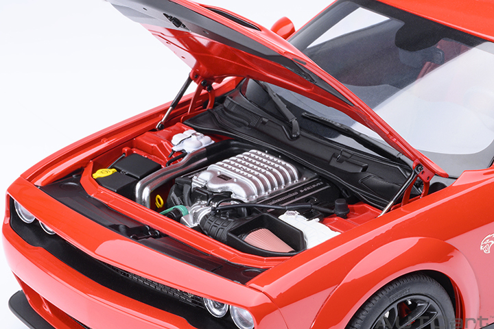 71764 1/18 DODGE CHALLENGER SRT JAILBREAK 2022 (TORRED)