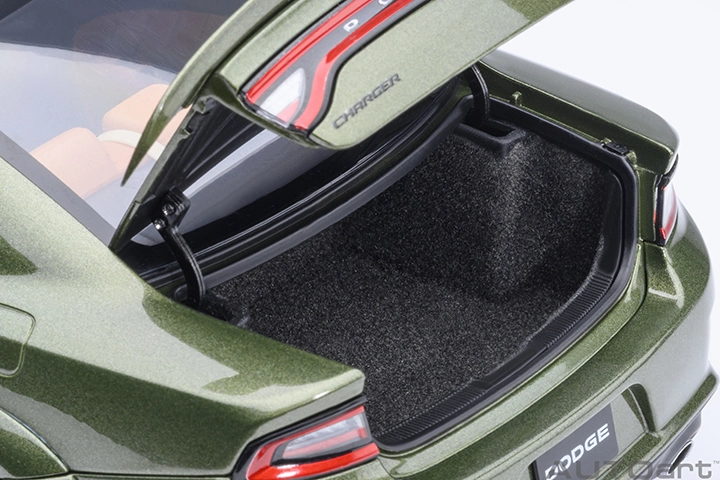 71752 1/18 DODGE CHARGER SRT HELLCAT REDEYE JAILBREAK (F8 GREEN)