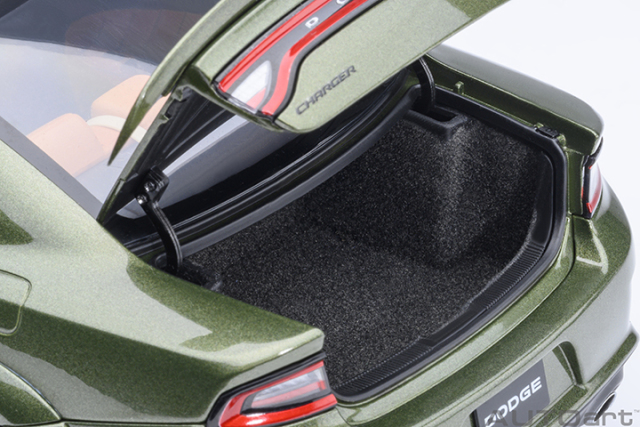 71752 1/18 DODGE CHARGER SRT HELLCAT REDEYE JAILBREAK (F8 GREEN)