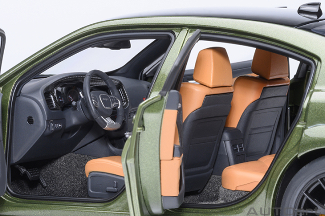 71752 1/18 DODGE CHARGER SRT HELLCAT REDEYE JAILBREAK (F8 GREEN)