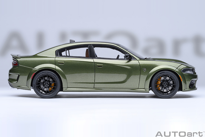 71752 1/18 DODGE CHARGER SRT HELLCAT REDEYE JAILBREAK (F8 GREEN)