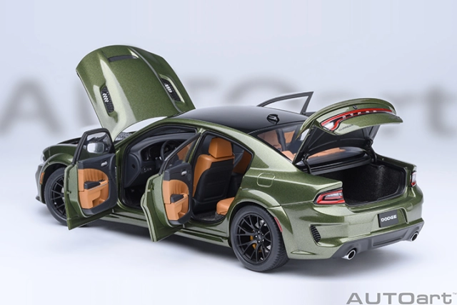 71752 1/18 DODGE CHARGER SRT HELLCAT REDEYE JAILBREAK (F8 GREEN)