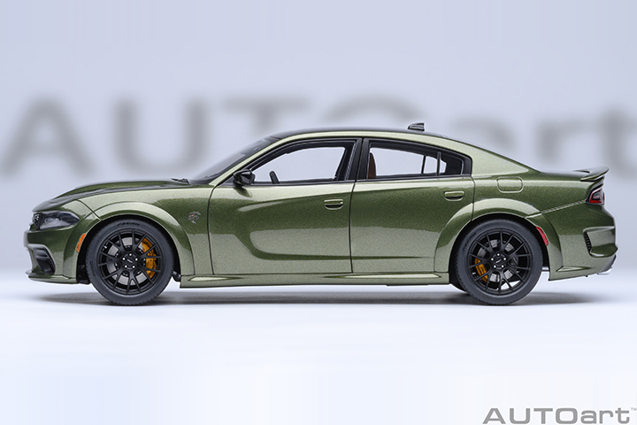 71752 1/18 DODGE CHARGER SRT HELLCAT REDEYE JAILBREAK (F8 GREEN)