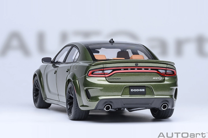 71752 1/18 DODGE CHARGER SRT HELLCAT REDEYE JAILBREAK (F8 GREEN)