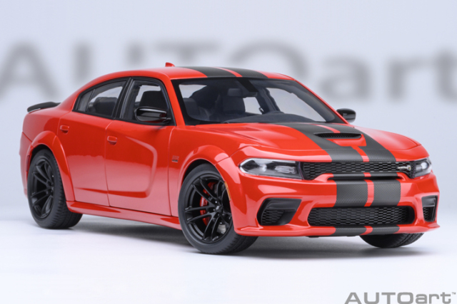 71759 1/18 DODGE CHARGER SCAT PACK WIDEBODY (TORRED)