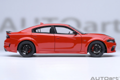 71759 1/18 DODGE CHARGER SCAT PACK WIDEBODY (TORRED)