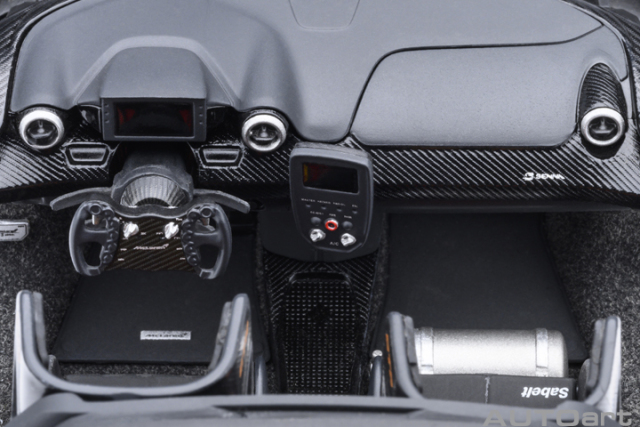 81953 1/18 McLAREN SENNA GTR (SILICA WHITE)