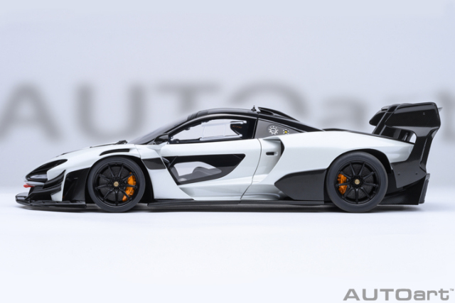 81953 1/18 McLAREN SENNA GTR (SILICA WHITE)