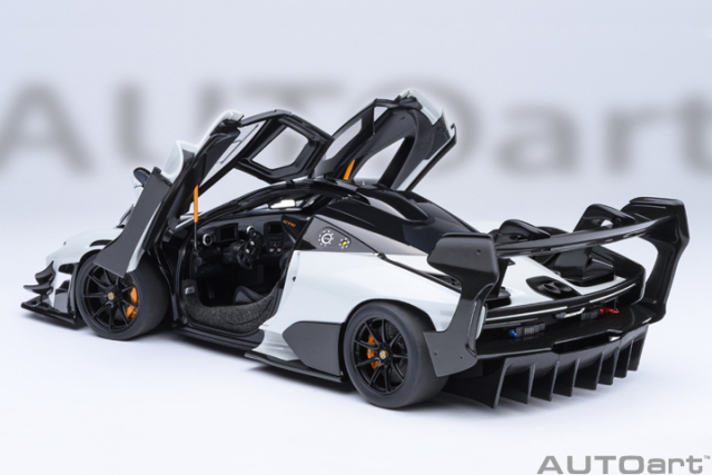 81953 1/18 McLAREN SENNA GTR (SILICA WHITE)