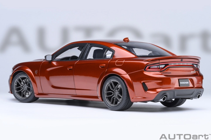71755 1/18 DODGE CHARGER SRT HELLCAT REDEYE JAILBREAK (SINAMON STICK)
