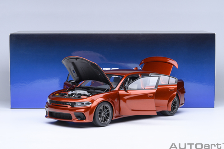 71755 1/18 DODGE CHARGER SRT HELLCAT REDEYE JAILBREAK (SINAMON STICK)
