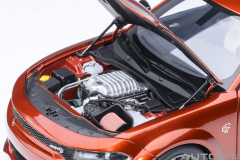 71755 1/18 DODGE CHARGER SRT HELLCAT REDEYE JAILBREAK (SINAMON STICK)