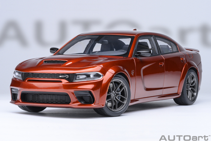 71755 1/18 DODGE CHARGER SRT HELLCAT REDEYE JAILBREAK (SINAMON STICK)