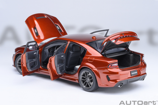 71755 1/18 DODGE CHARGER SRT HELLCAT REDEYE JAILBREAK (SINAMON STICK)