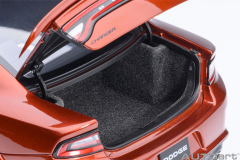 71755 1/18 DODGE CHARGER SRT HELLCAT REDEYE JAILBREAK (SINAMON STICK)