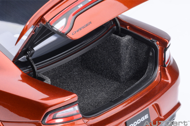 71755 1/18 DODGE CHARGER SRT HELLCAT REDEYE JAILBREAK (SINAMON STICK)