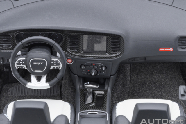 71755 1/18 DODGE CHARGER SRT HELLCAT REDEYE JAILBREAK (SINAMON STICK)