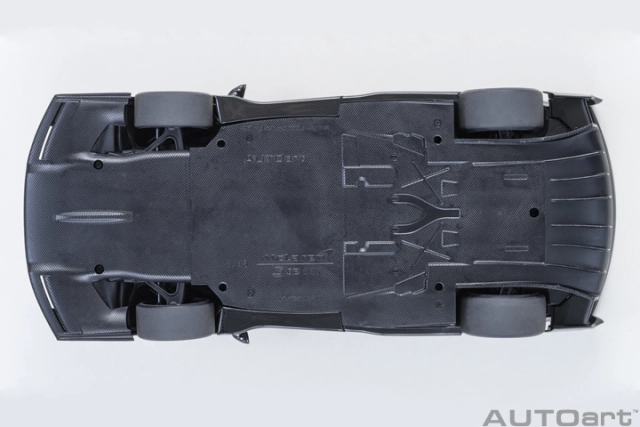 81954 1/18 McLAREN SENNA GTR (ONYX BLACK)