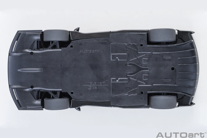 81954 1/18 McLAREN SENNA GTR (ONYX BLACK)