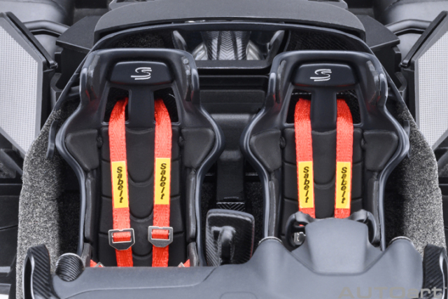 81956 1/18 McLAREN SENNA GTR (ORANGE)