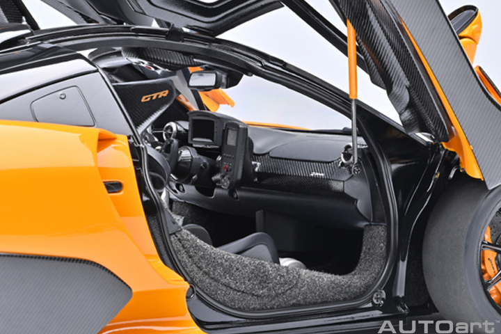 81956 1/18 McLAREN SENNA GTR (ORANGE)