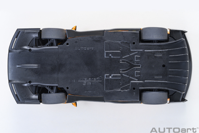 81956 1/18 McLAREN SENNA GTR (ORANGE)