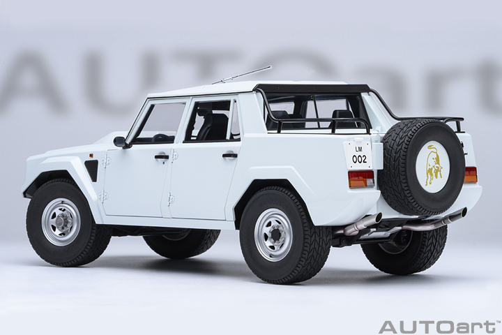 74549 1/18 LAMBORGHINI LM002 (BIANCO POLO PARK/WHITE)