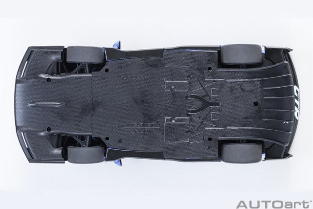 81955 1/18 McLAREN SENNA GTR PRESENTATION CAR #12