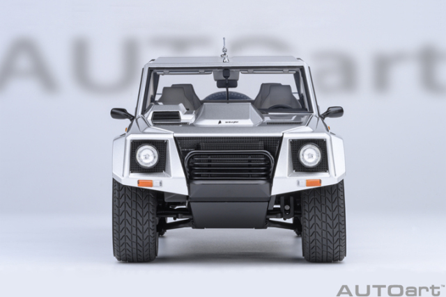 74553 1/18 LAMBORGHINI LM002 (ARGENTO/METALLIC SILVER)
