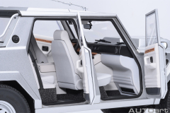 74553 1/18 LAMBORGHINI LM002 (ARGENTO/METALLIC SILVER)
