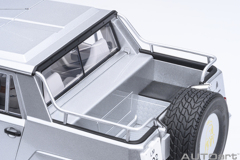74553 1/18 LAMBORGHINI LM002 (ARGENTO/METALLIC SILVER)