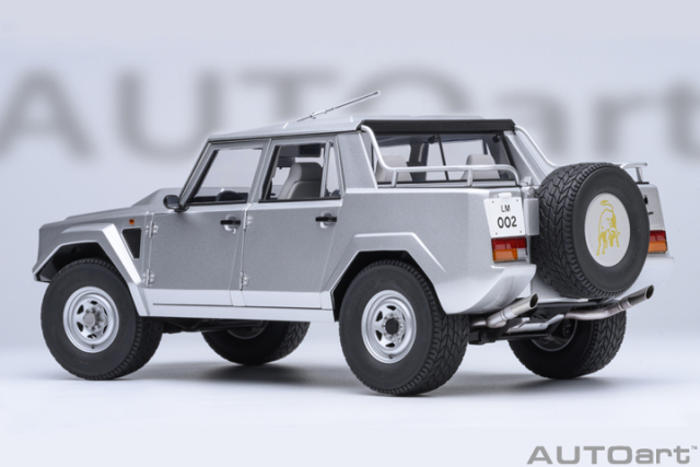 74553 1/18 LAMBORGHINI LM002 (ARGENTO/METALLIC SILVER)