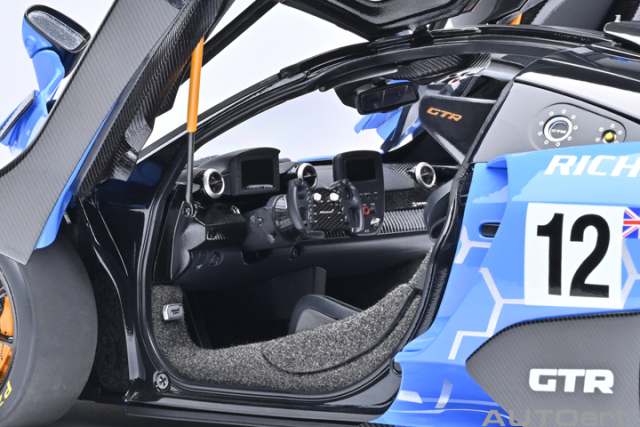 81955 1/18 McLAREN SENNA GTR PRESENTATION CAR #12