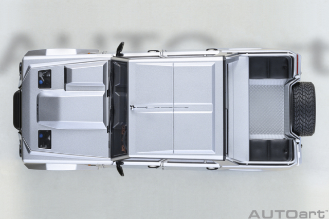 74553 1/18 LAMBORGHINI LM002 (ARGENTO/METALLIC SILVER)