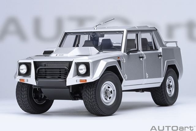 74553 1/18 LAMBORGHINI LM002 (ARGENTO/METALLIC SILVER)