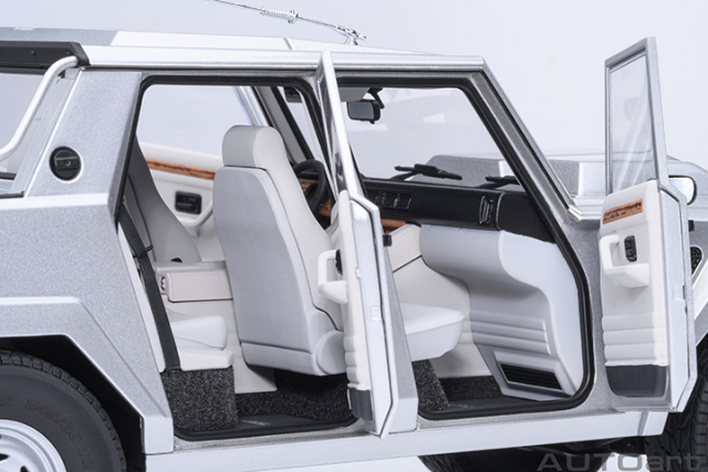 74553 1/18 LAMBORGHINI LM002 (ARGENTO/METALLIC SILVER)
