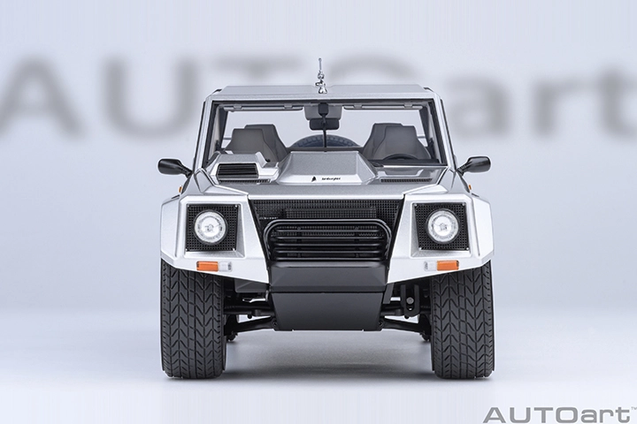 74553 1/18 LAMBORGHINI LM002 (ARGENTO/METALLIC SILVER)