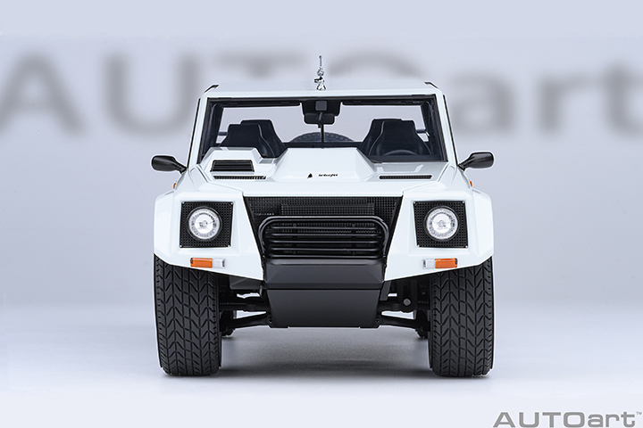 74549 1/18 LAMBORGHINI LM002 (BIANCO POLO PARK/WHITE)
