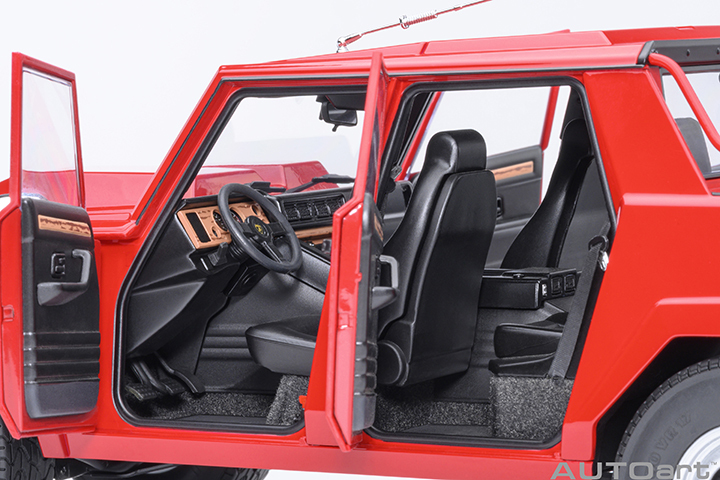 74551 1/18 LAMBORGHINI LM002 (ROSSO SIVIGLIA/RED)