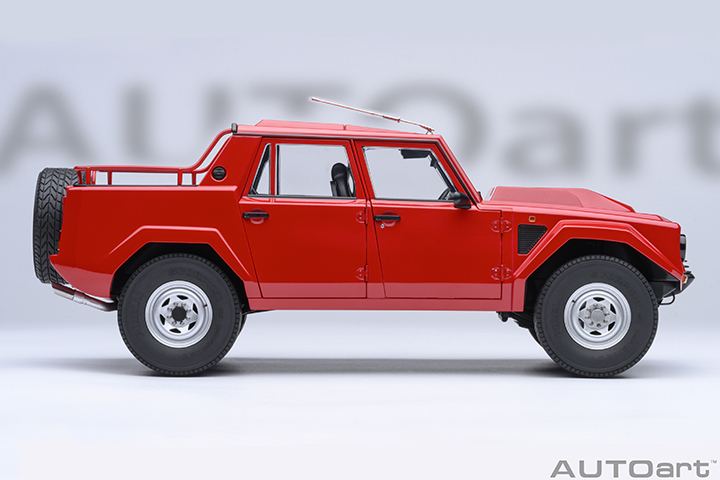 74551 1/18 LAMBORGHINI LM002 (ROSSO SIVIGLIA/RED)