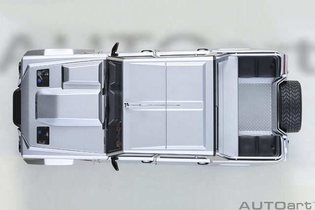 74553 1/18 LAMBORGHINI LM002 (ARGENTO/METALLIC SILVER)