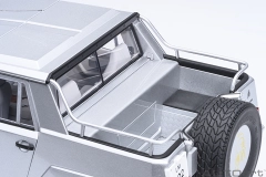 74553 1/18 LAMBORGHINI LM002 (ARGENTO/METALLIC SILVER)