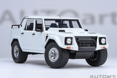 74549 1/18 LAMBORGHINI LM002 (BIANCO POLO PARK/WHITE)