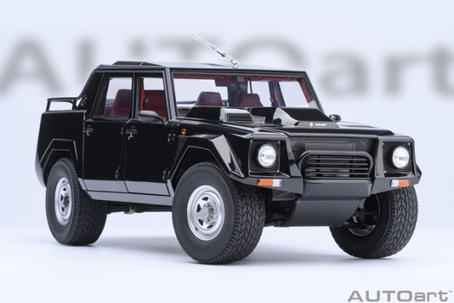74550 1/18 LAMBORGHINI LM002 (NERO TENEBRE/BLACK)