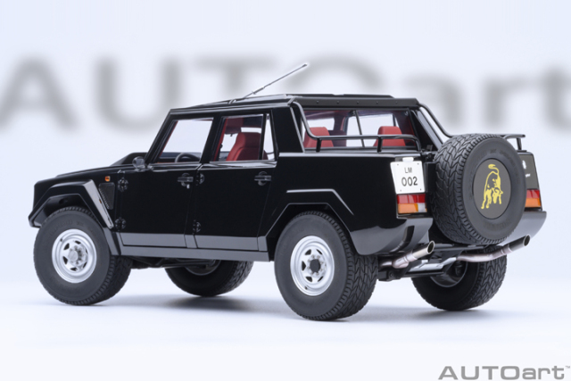 74550 1/18 LAMBORGHINI LM002 (NERO TENEBRE/BLACK)